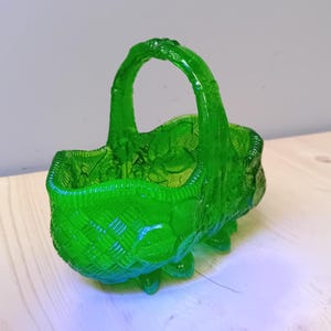 OURALINE - Uranhaltiger geformter Glaskorb - Vintage