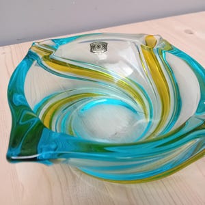 VAL ST-LAMBERT - Magnificent Val Saint-Lambert crystal ashtray - Turquoise and yellow - Circa 1950 - Belgium