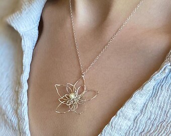 Magnolia Necklace