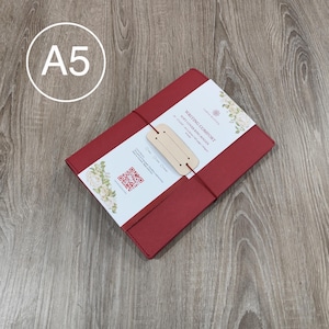 Navulbare A5-ringbandnotitieboek met wasbare kraftomslag van 100 gsm, aanpasbaar reliëf je naam, notitieboek, pen en kaarthouder