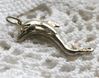 Vintage Sterling Silver 2 dimensional Dolphin Pendant