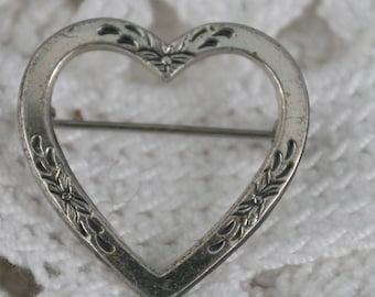 Vintage 1950s Beau Sterling Silver Etched Heart Brooch - Signed Valentine