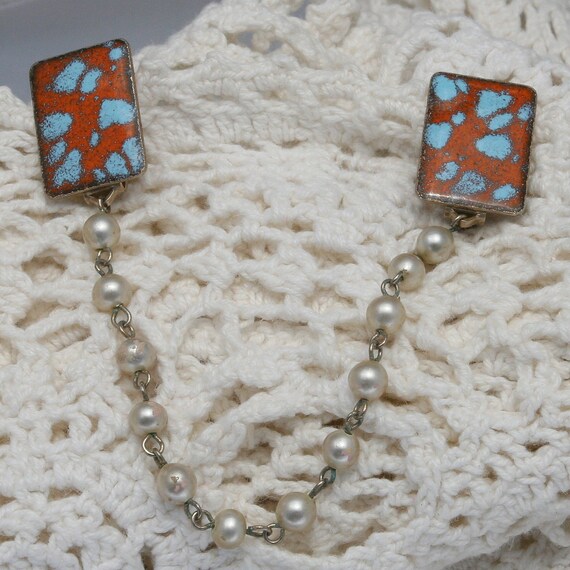 Vintage Sweater Clip - copper colored enamel and … - image 1