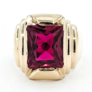 Vintage 10k Yellow Gold Red Stone Ring – Sculpted Statement Band, Size 6.5
