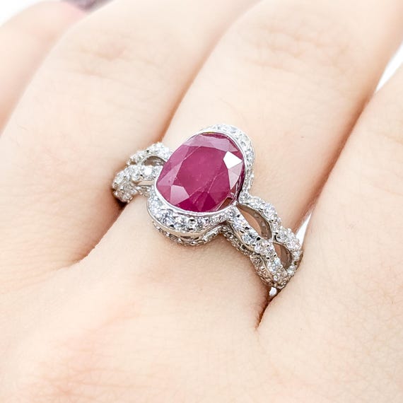 Refined Ruby & Diamond Split-Shank Ring in Platin… - image 4