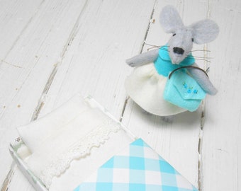 Felt mouse stuffed animal hand made doll miniature animal felted mouse kids birthday gift mouse in matchbox felt doll girl gift