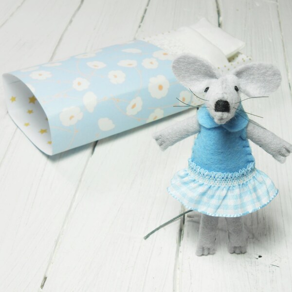 Ratón de peluche miniatura de fieltro en caja de fósforos, sentía peluches hechos a mano, azul, turquesa y animal