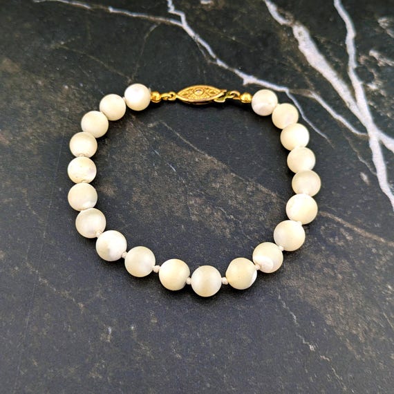 Lucoral Vintage-Inspired Mother of Pearl Mosaic Gold Tone Women\'s Watch Bracelet Vintage Mosaic Abalone Dial Women main image 4