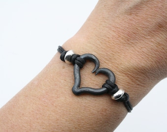 Iron Heart Bracelet, 6th Anniversary Gift, Iron Anniversary Gift, Iron Bracelet, Iron Jewelry, Heart Jewelry, Gift for Her