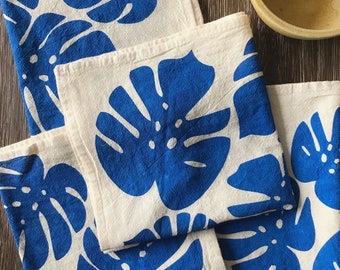 Monstera print cloth napkins, Set of 4, Hand printed natural flour sack cotton: Cobalt Blue