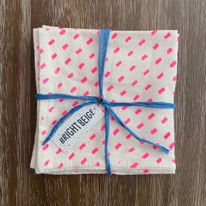 Cloth napkins, Set of 4, Hand printed natural flour sack cotton: Neon Pink Rectangle Dash