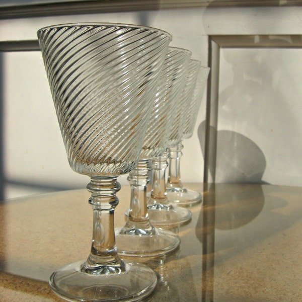 Vintage Stemmed Wine Glasses with Swirl Design Set of 4