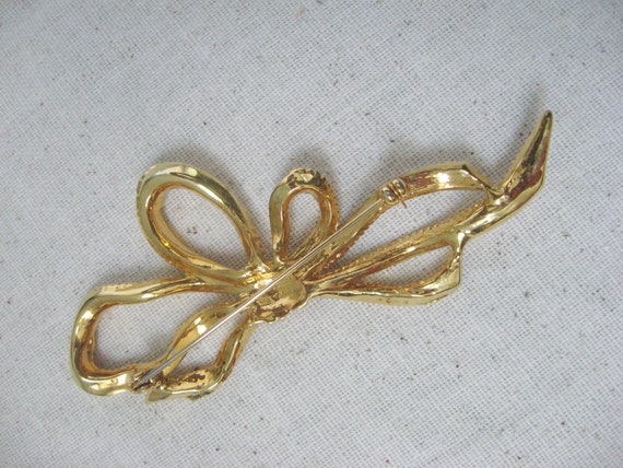 Gold and Rhinestone Ribbon Style Bow Brooch / Lar… - image 5