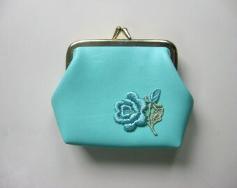 Turquoise Coin Purse with Flower / Vintage Coin Purse with Gold Kiss Lock