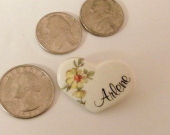 Arlene Heart Pin Vintage Floral Design Ceramic Good Condition Dated 191