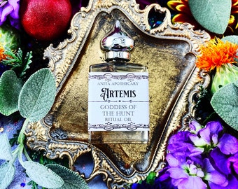 Artemis Goddess Oil, Lunar Huntress Ritual Anointing Blend, Mugwort Cedar Moonstone Labradorite, Moon Magic Pagan Witchcraft Gift