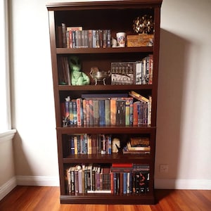 5-Shelf Wood Bookcase – Tall Freestanding Bookshelf for Home Office, Living Room & Miscellaneous Storage
