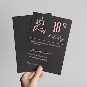 Faire-part 18e anniversaire noir et or rose élégant modèle de fête sur toile design scintillant moderne, carte de fête glam imprimable instantanée