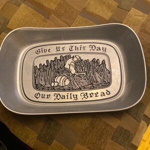 Bread tray Vintage Wilton Armetale Pewter Bread Tray – Serving Dish (10.5x7x2 inches) Vintage dish for display or serving.