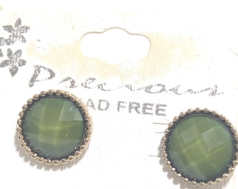 Earrings (stud) green diamond cut earrings with gold finish.