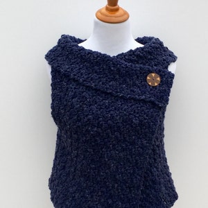 Crochet PATTERN Women Vest- Chunky - Women Vest - Beginner
