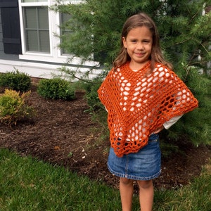 Katia Lace Poncho Free Knitting Pattern Knitting Bee Katia Lace Poncho Free Knitting Pattern Knitting Bee