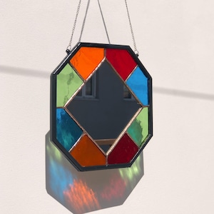 Glasmalerei Spiegel - Bunter Geometrischer Wandspiegel Suncatcher - Handgemachtes Wohndekor - Einzigartige Kunst zum Aufhängen - Geschenk für Sie