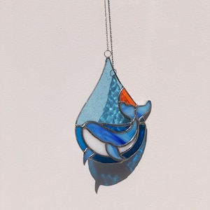 Unique Stained Glass Whale Suncatcher – Ocean Window Decor – Handmade Coastal Nautical Gift – Unique Art for Whale Lovers & Beach Homes