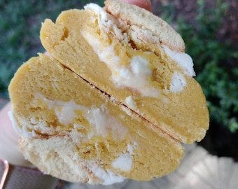 1 Dozen Banana Pudding Stuffed Cookies