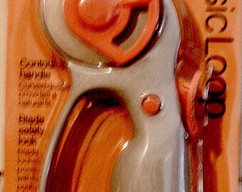 Rotary Cutter for Fabric, Paper, Felt &n Vinyl 45 mm Blade All Purpose Quilting Tool from Classic Loop, for Right or Left Hand NIP
