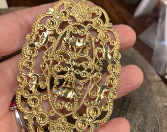 Patina Filigree Finding Vintage Large French Frame Stamping made of a Coppery Brass Framex Stamping