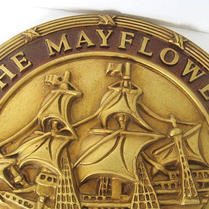 Vintage 350th Anniversary Mayflower Ship Wall Plaque, 1620-1970, Brass Bronze Tone Molded 3D Composite 15" Diameter bild 5