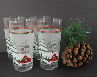 Red Cabin In Snowy Woods Glassware 4 Set, Festive Vintage 16 Oz Tumblers KIG Indonesia