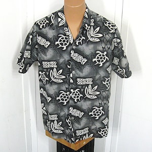 Howie Hawaiian Shirt, Sea Turtle Tropical Print, Gray, Black, White Cotton, Made In Hawaii, Large