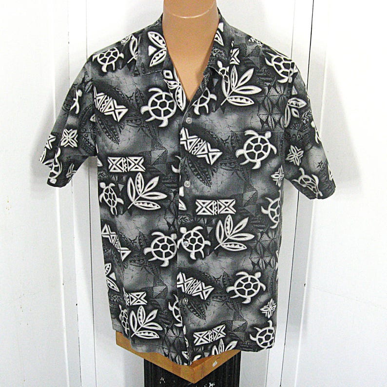 Howie Hawaiian Shirt, Sea Turtle Tropical Print, Gray, Black, White Cotton, Made In Hawaii, Large