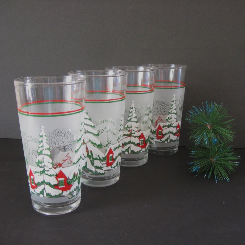 4 Vintage Glass Set Red Cabin In The Snowy Woods 16 Oz Tumbler, KIG Indonesia Scenic Glassware Dining or Barware