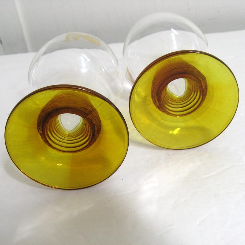 2 Vintage Amber Glass Beehive Coiled Stemware, Gilt N Monogram, Roemer Style Set Bild 3