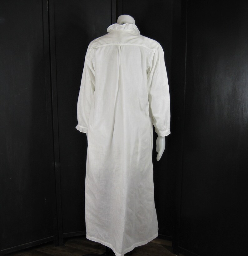 1910 nightgown