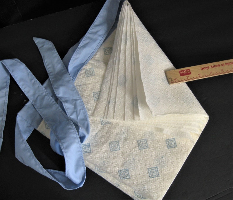 Vintage Apron Paper Napkin Tear Offs 1970s Cute Novelty Hostess Gift