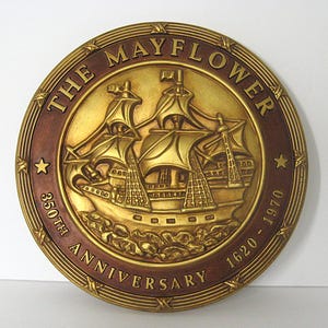 Vintage 350th Anniversary Mayflower Ship Wall Plaque, 1620-1970, Brass Bronze Tone Molded 3D Composite 15" Diameter bild 1