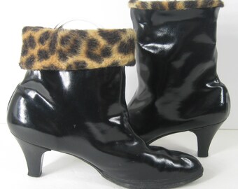 1960s Ankle Boots Black w/ Leopard Faux Fur Cuff Vintage Booties w/ 2 1/2" Kitten Heel, Size 6 1/2 N Vintage Mod Glam Rain Snow Footwear