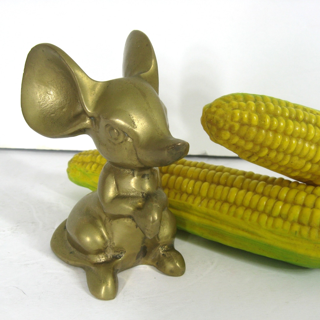 Vintage Brass Mouse Figurine Paperweight 4 1/2, Sitting Up, Big Round
