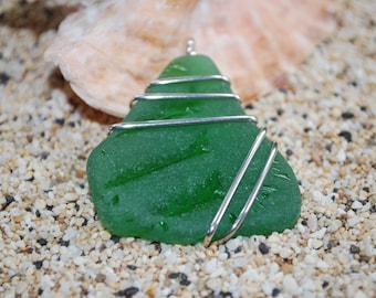 Sea Glass Pendant wrap - Large Kelly green with impressions