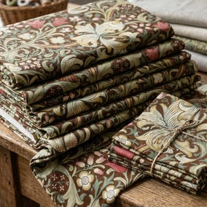 William Morris & Co. Suffolk Holiday Collection – Golden Lily Ruby