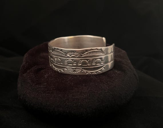 Native American Bracelet w/ Feather Design