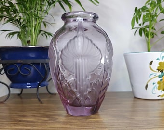 1920’s Art Deco Pierre D’ Avesn Blush Vase - Violet Color Calla Lily Pattern Vase