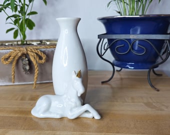 Vintage Unicorn Bud Vase – White Porcelain Figurine, Retro Fantasy Home Decor