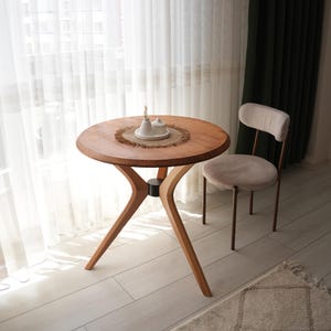 Round dining table for Spider Leg, Custom Dinner table for Butterfly Leg, Dining table for 2 to 6 people, Modern Circular dining table