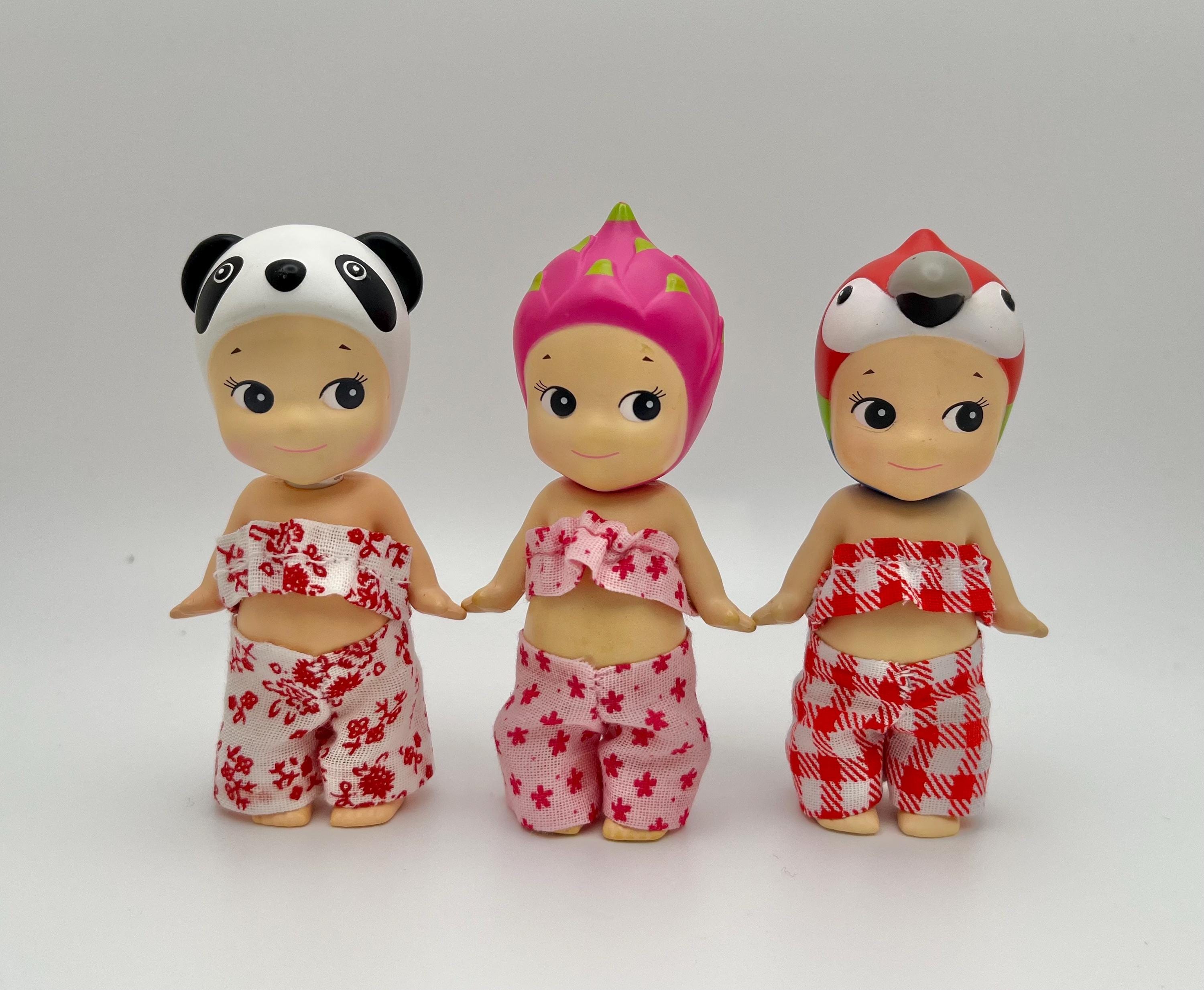 Red Sonny Angel fabric outfit. Set includes both top and matching pants. Please see other listings for more pattern selections.
