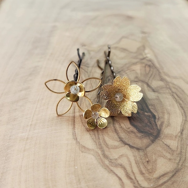 Wire Wrapped Brass Flower and Rainbow Labradorite Hairpins, Customizable Bridal, Flower Girl Jewelry, Boho Whimsical Style, Prom, Sweet 16